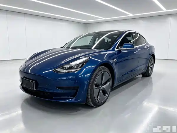 Tesla Model 3 2020