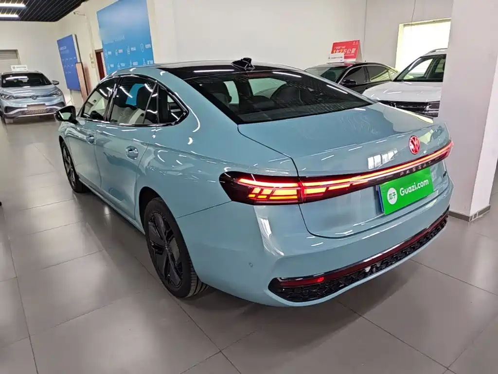 Volkswagen Passat 2024