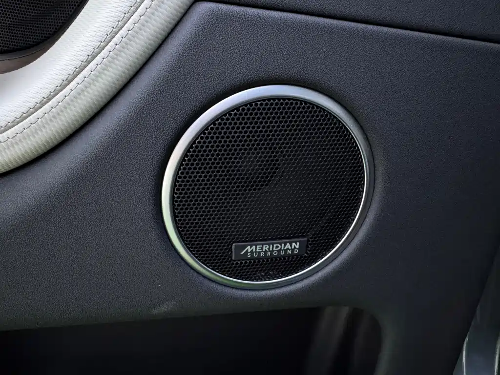 Land Rover Discovery Sport 2021 — фото 16