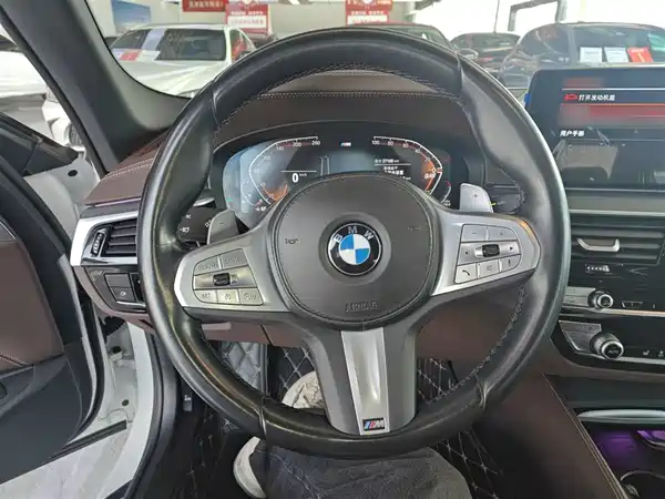 BMW 5 Series 2023