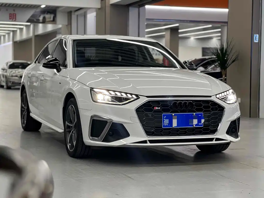 Audi A4L 2020