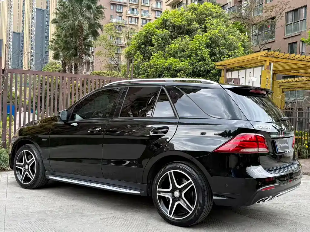 Mercedes-Benz GLE 2016 — фото 38