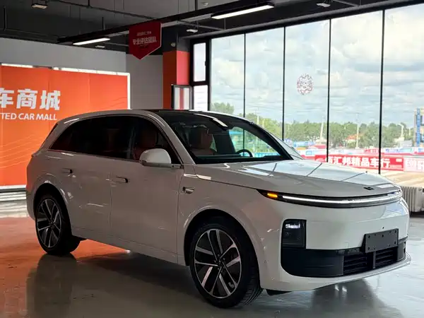 Li Auto L6 2024
