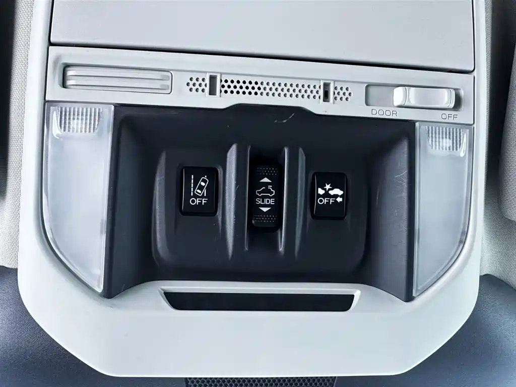 Subaru Forester 2023 — фото 18