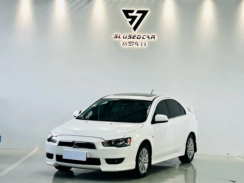 Mitsubishi Lancer EX 2012