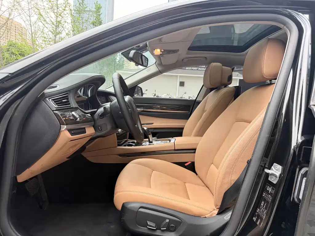 BMW 7 Series 2015 — фото 14