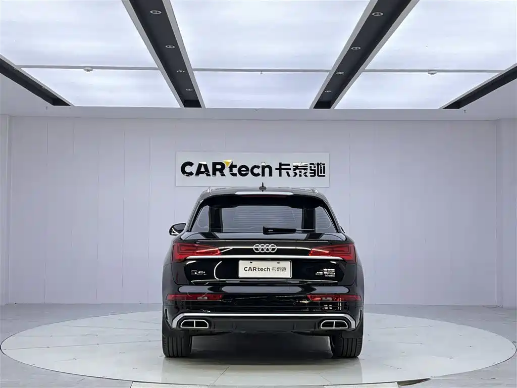 Audi Q5L 2021 — фото 6