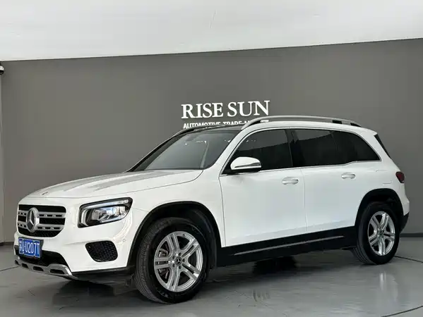 Mercedes-Benz GLB 2023