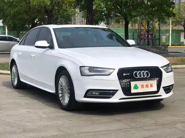 Audi A4L 2015