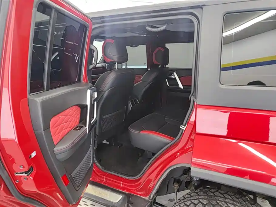 BAIC BJ40 2023 — фото 11