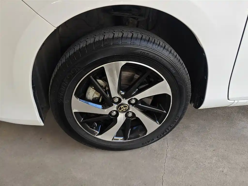 Toyota Yaris L 2019 — фото 23