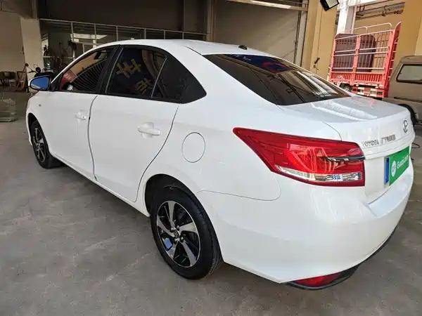 Toyota Yaris L 2019