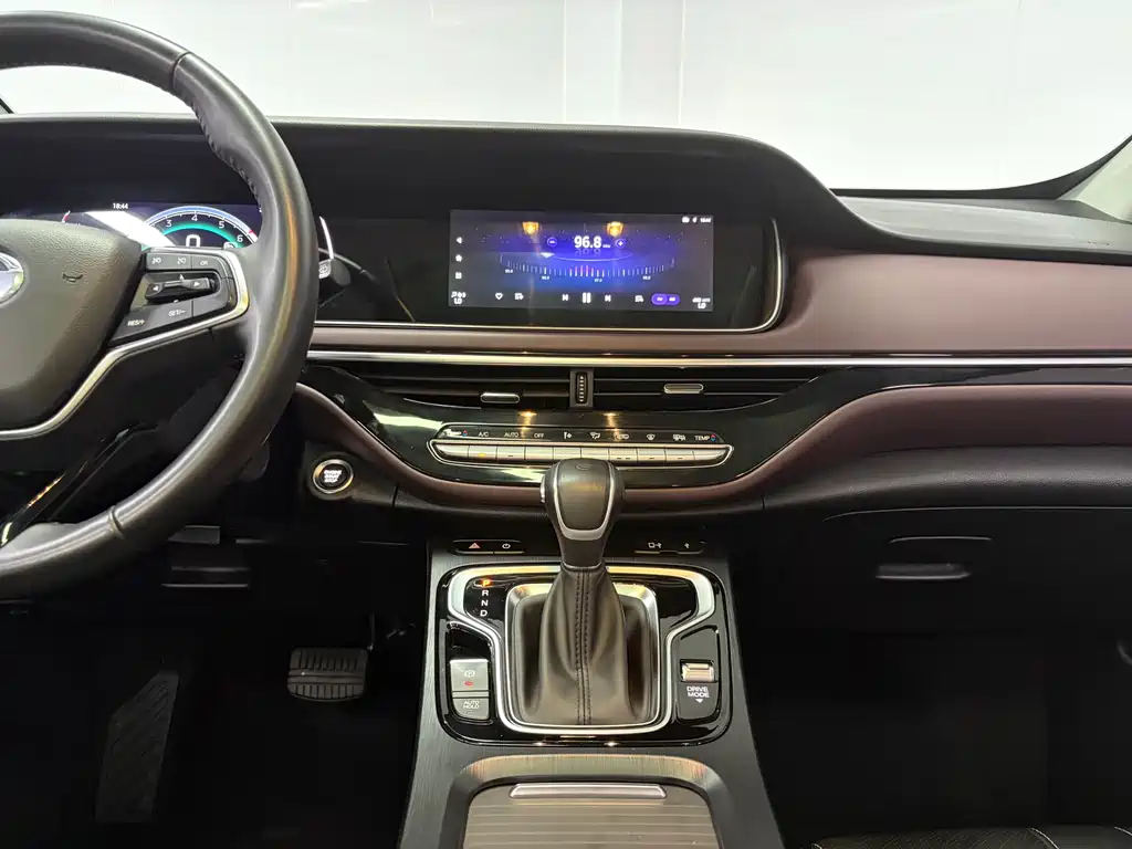GAC Trumpchi M6 2022 — фото 9