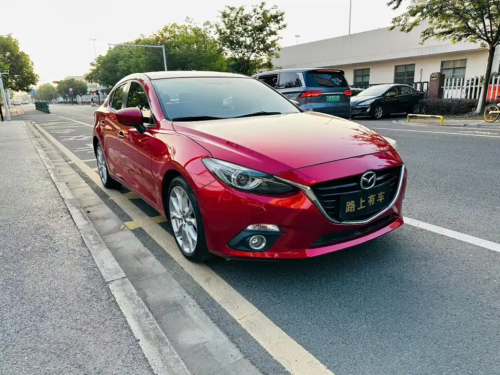 Mazda 3 Axela 2016 — фото 3
