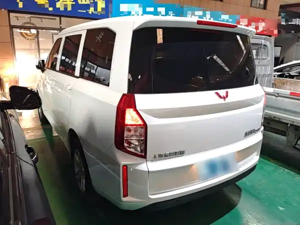 Wuling Hongguang PLUS 2020