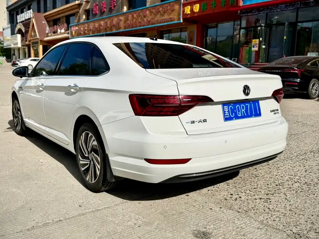 Volkswagen Sagitar 2022
