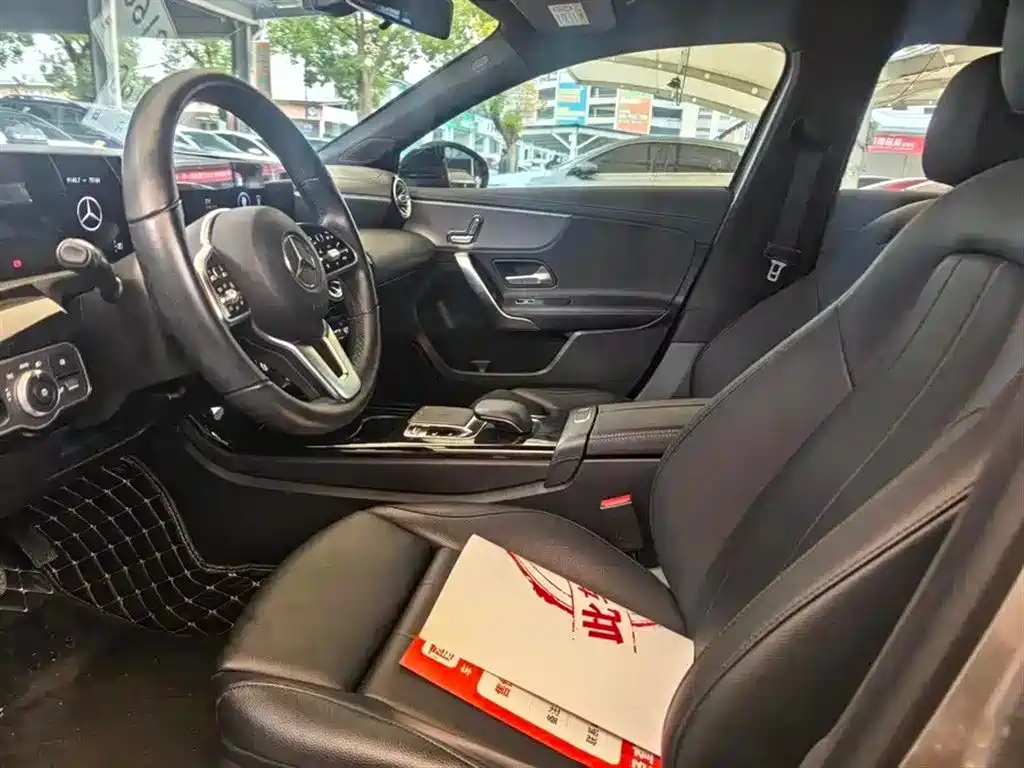 Mercedes-Benz A-Class 2019 — фото 8