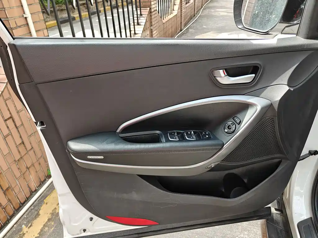Hyundai Santa Fe 2015 — фото 27