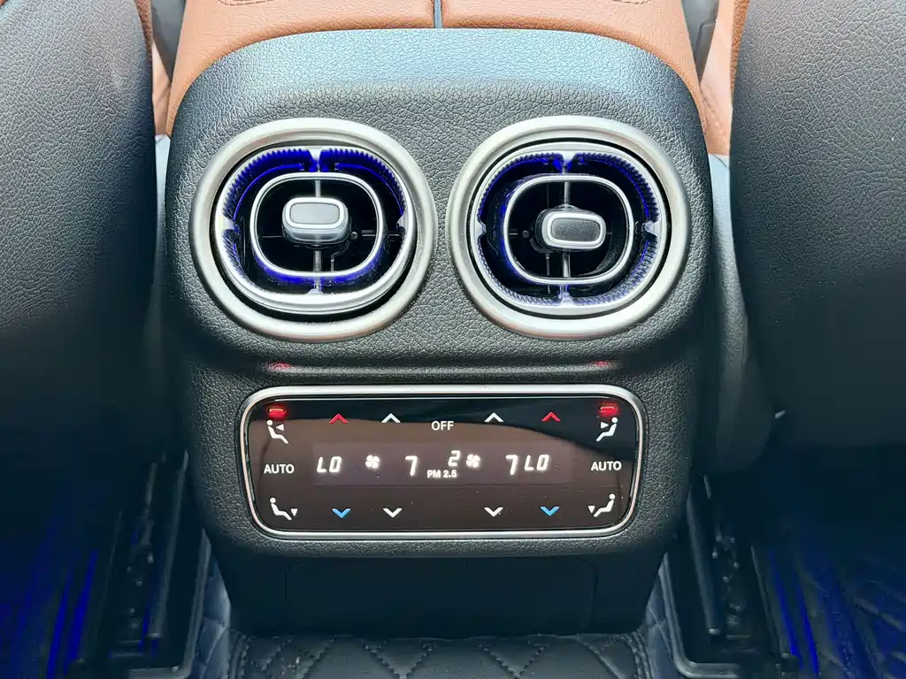 Mercedes-Benz GLC 2025 — фото 14