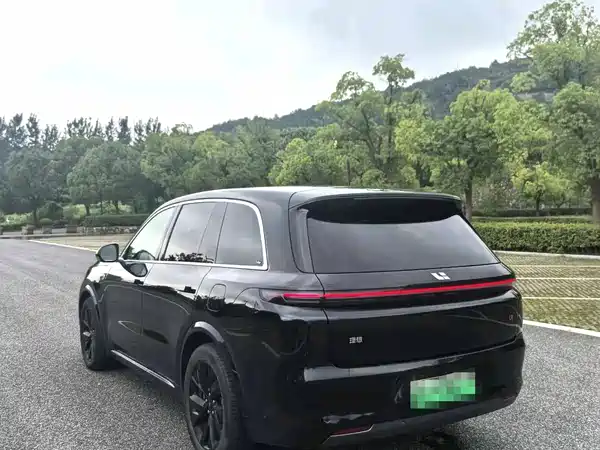 Li Auto L8 2023