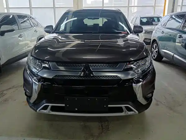 Mitsubishi Outlander 2020