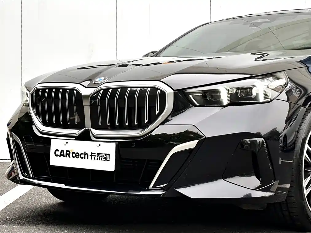 BMW 5 Series 2024 — фото 14