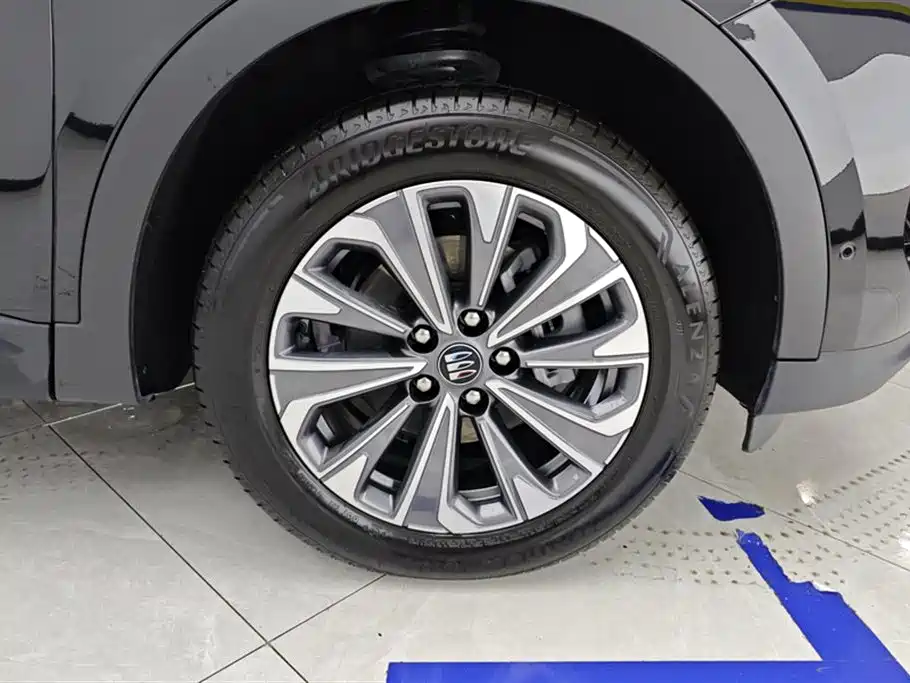 Buick Envision Plus 2025