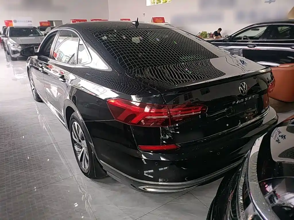 Volkswagen Passat PHEV 2021