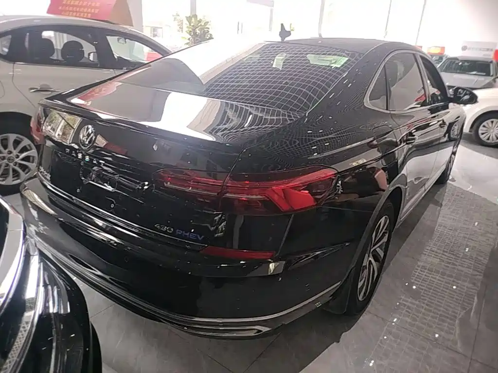 Volkswagen Passat PHEV 2021