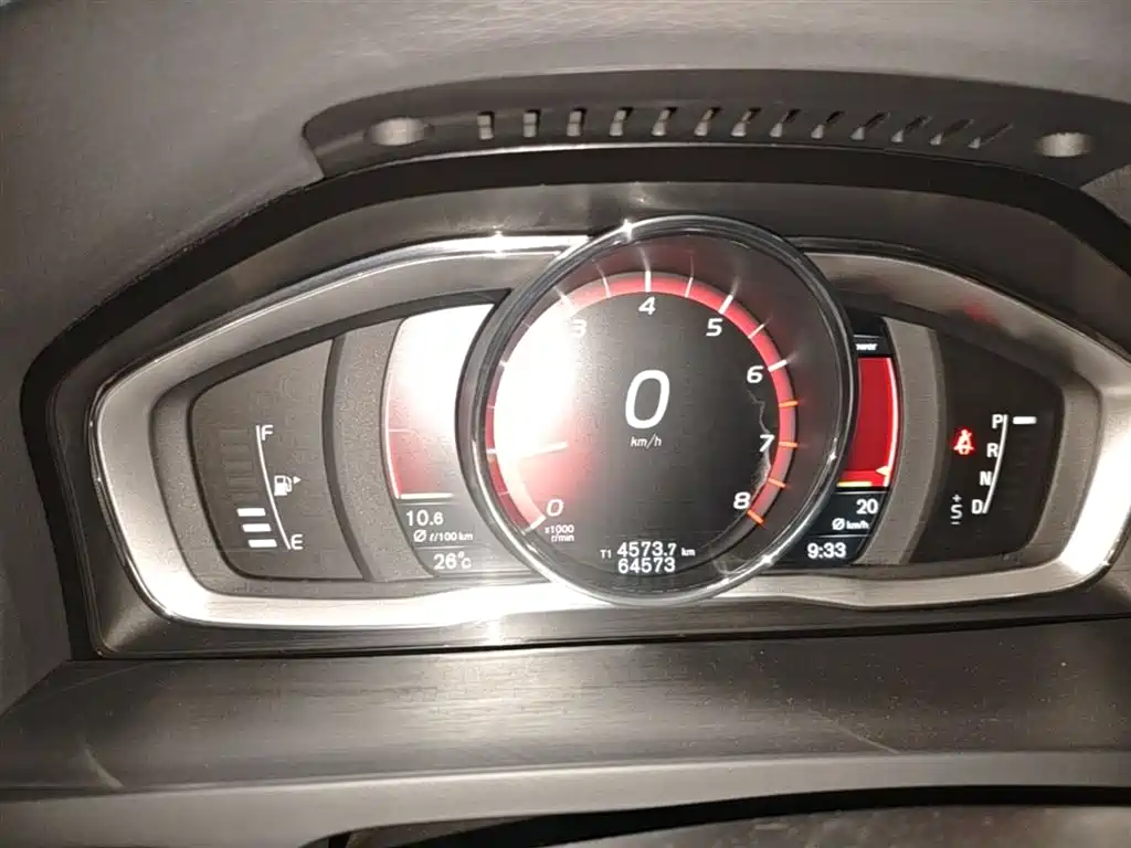 Volvo S60 2016 — фото 12