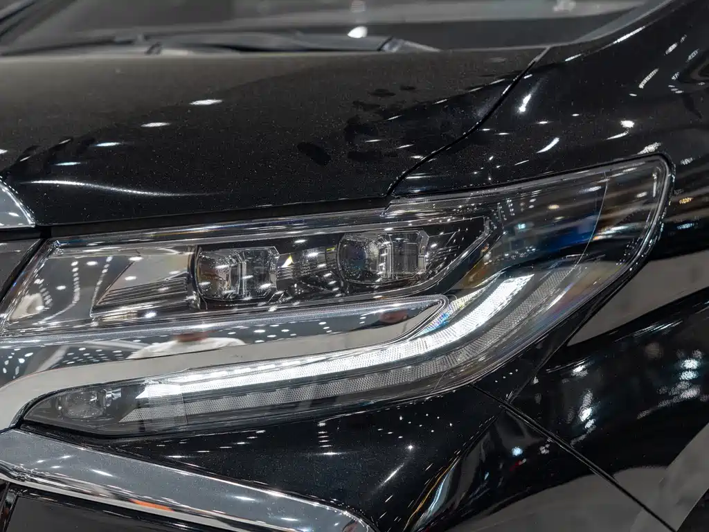 Toyota Alphard 2021 — фото 14