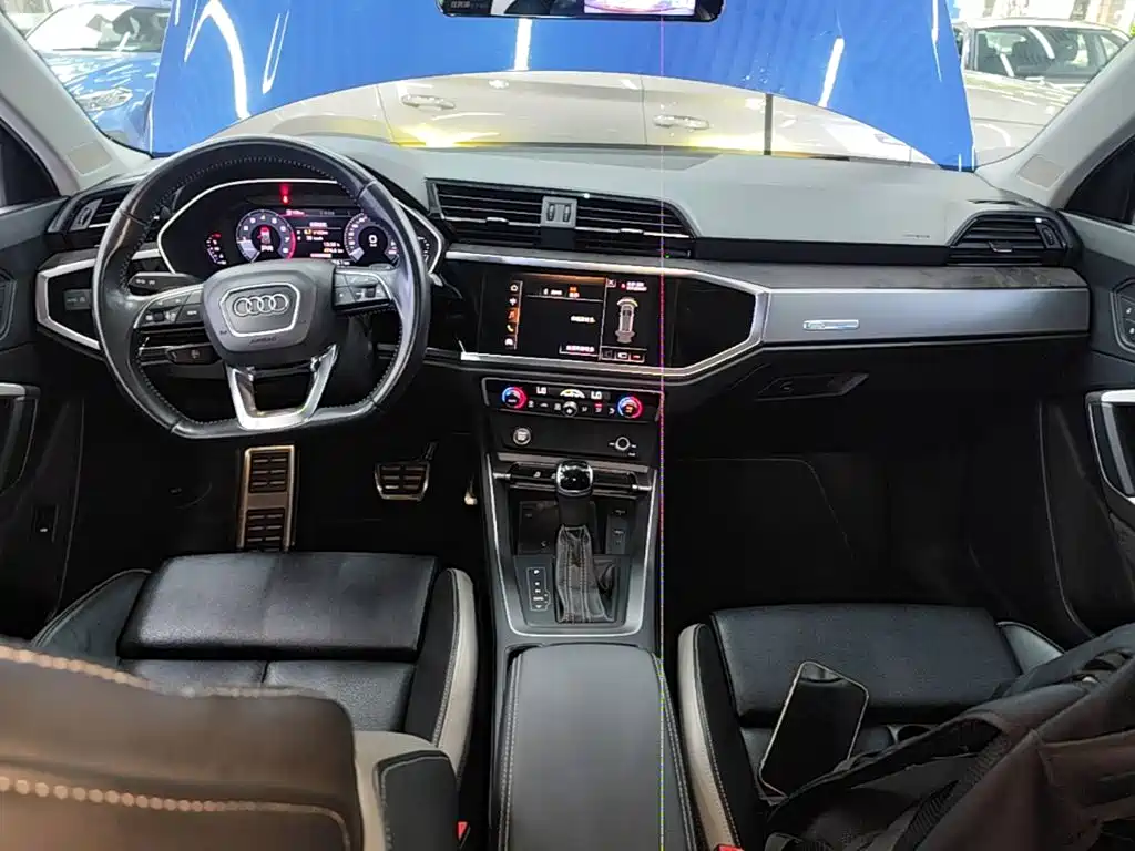 Audi Q3 2020 — фото 10
