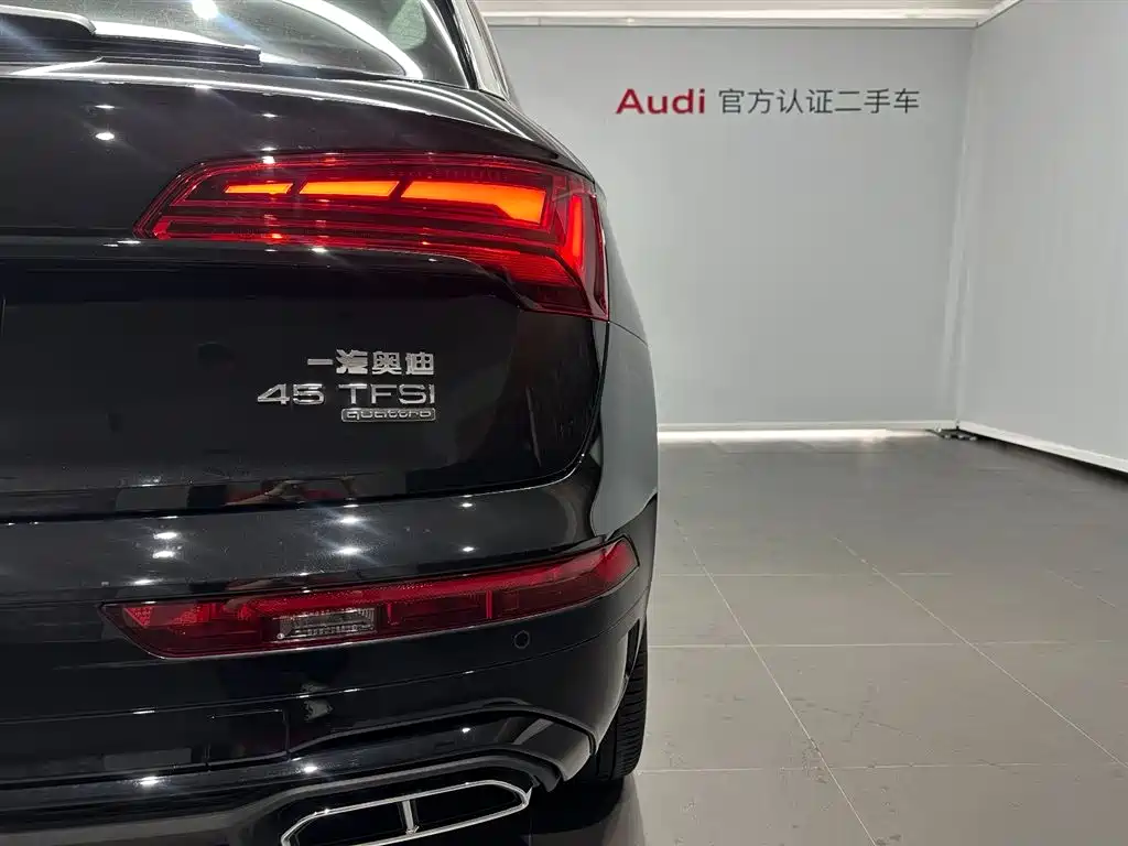 Audi Q5L 2024 — фото 15