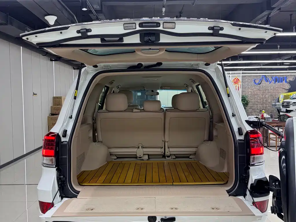 Toyota Land Cruiser 2015 — фото 12