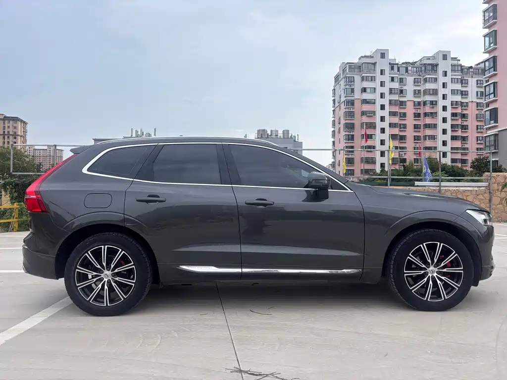 Volvo XC60 2020 — фото 4