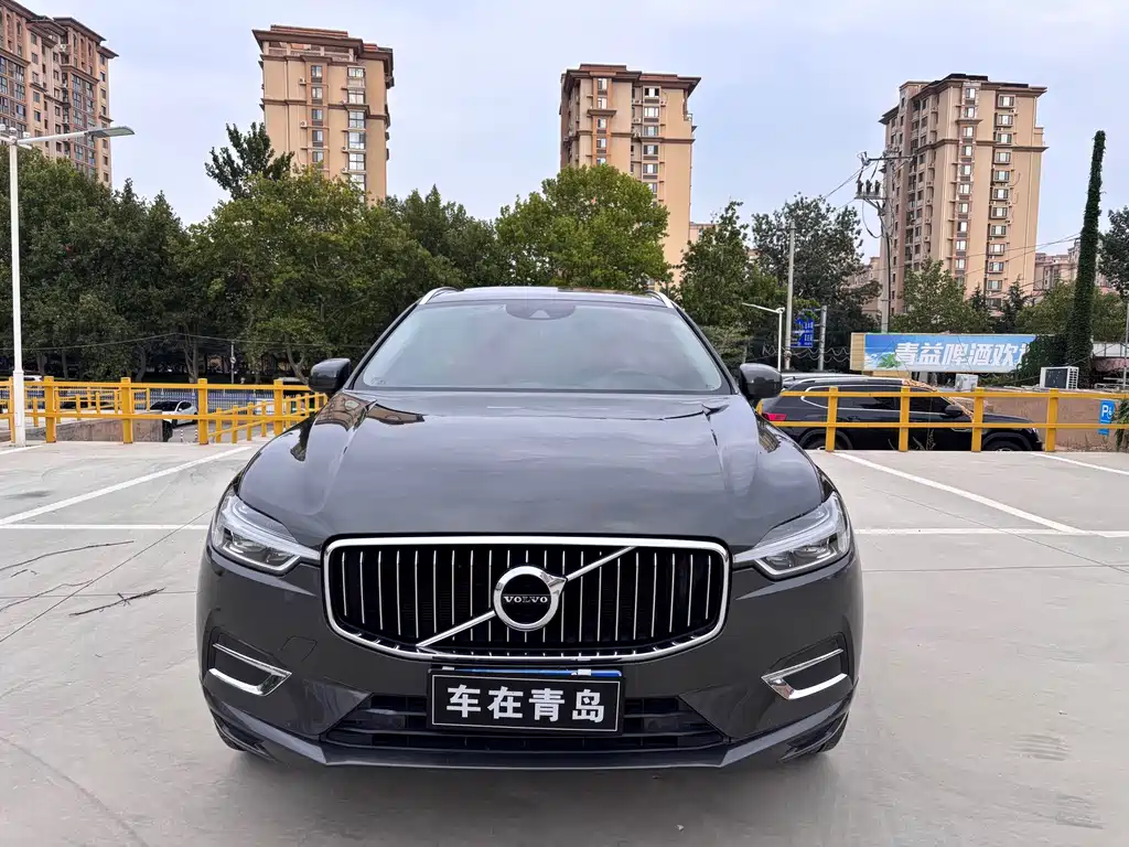 Volvo XC60 2020 — фото 1