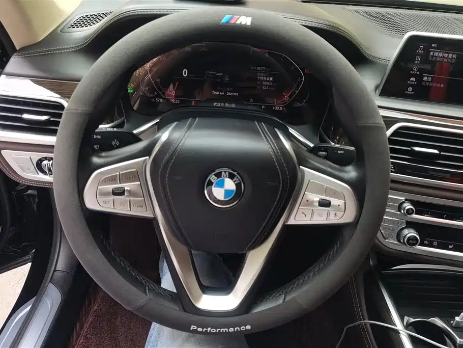 BMW 7 Series 2021 — фото 15