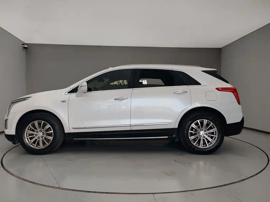 Cadillac XT5 2016 — фото 8
