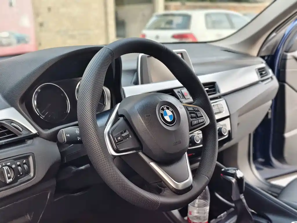 BMW X1 2018 — фото 9
