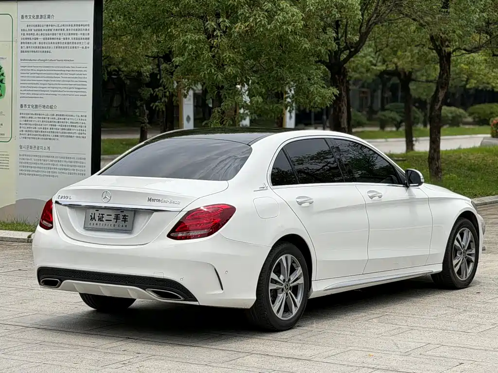 Mercedes-Benz C-Class 2018 — фото 11
