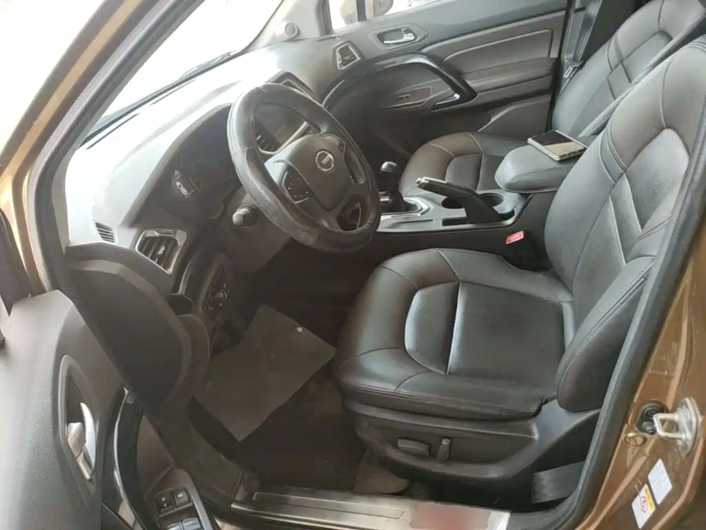 GAC Motor Trumpchi GS4 2015 — фото 15