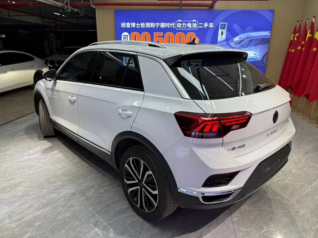Volkswagen T-Roc 2022 — фото 5