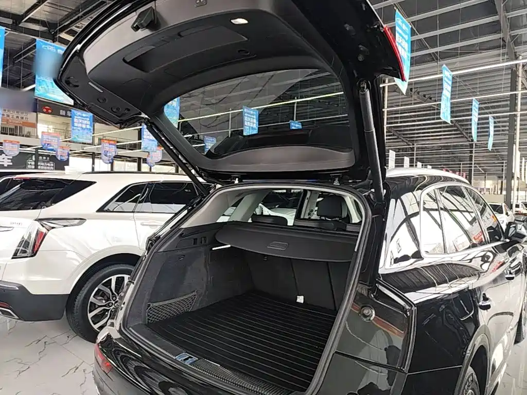 Audi Q5L 2020 — фото 19