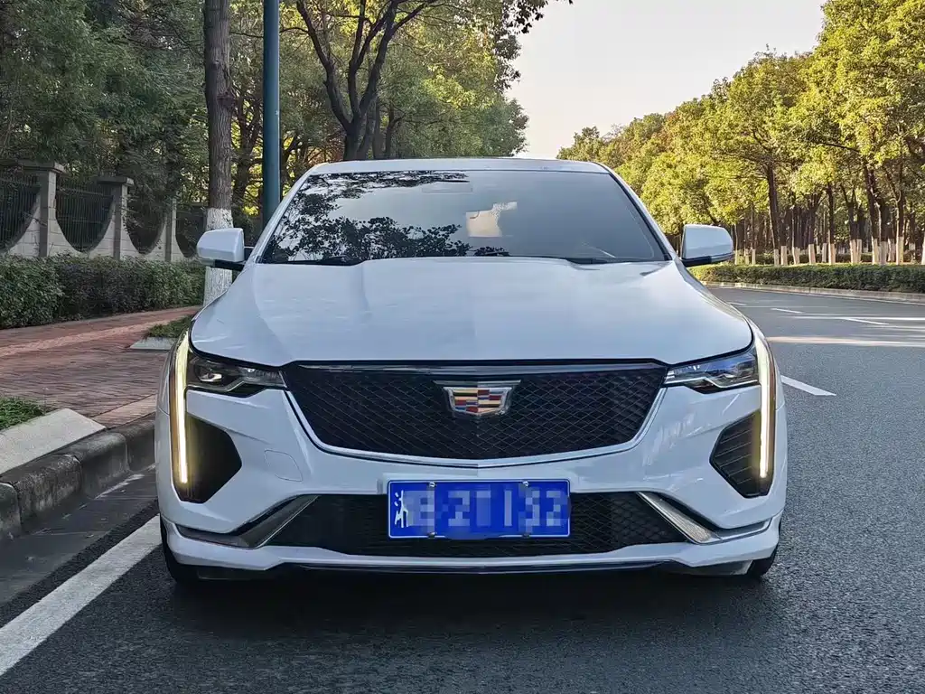 Cadillac CT4 2021 — фото 2