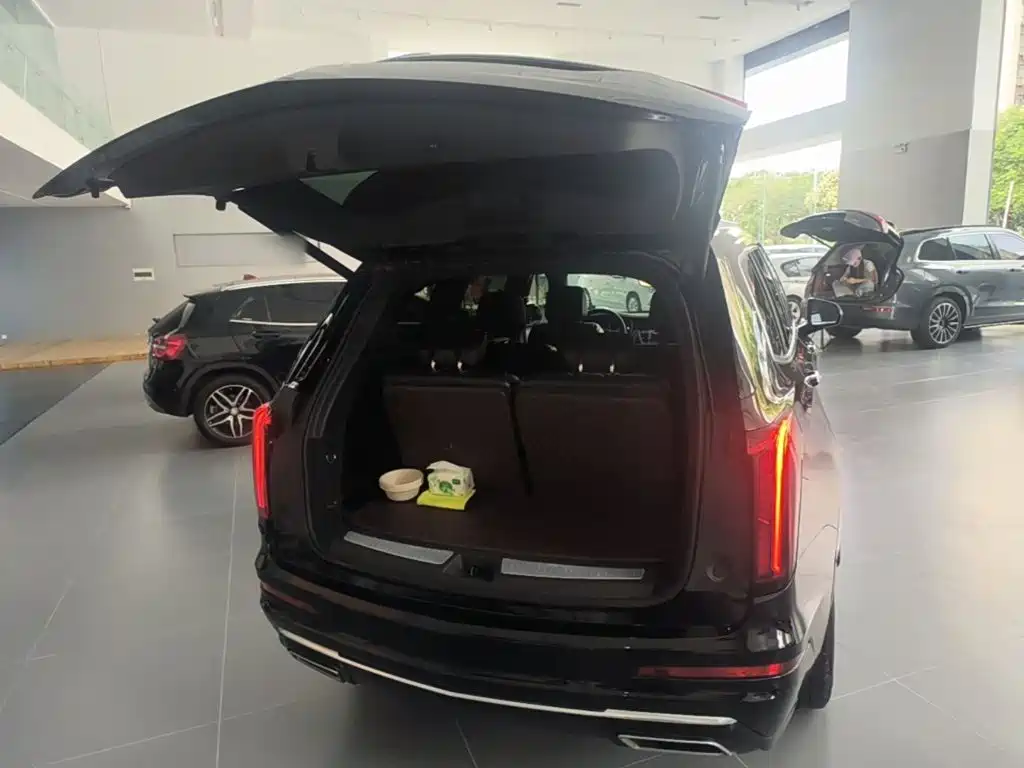 Cadillac XT6 2022 — фото 19