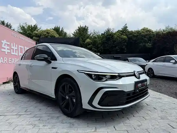 Volkswagen Golf 2021