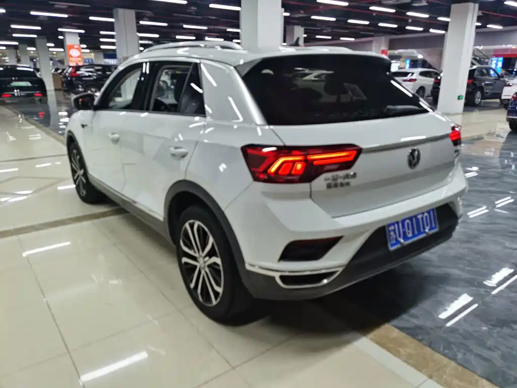 Volkswagen T-Roc 2019 — фото 10