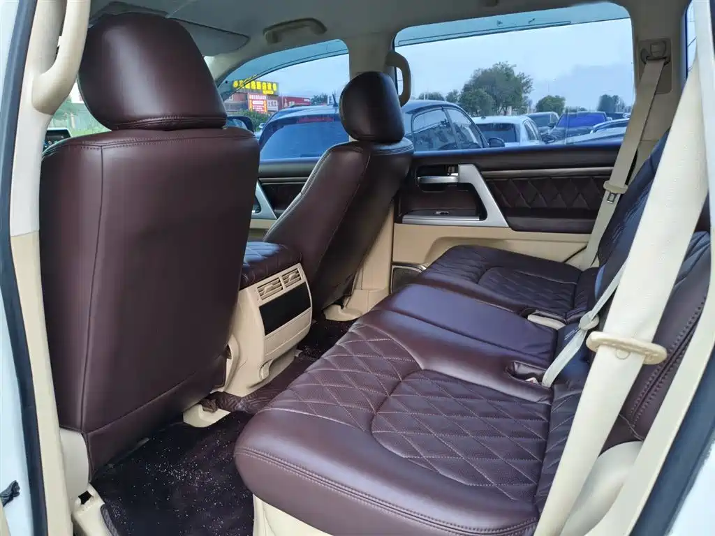 Toyota Land Cruiser 2016 — фото 17
