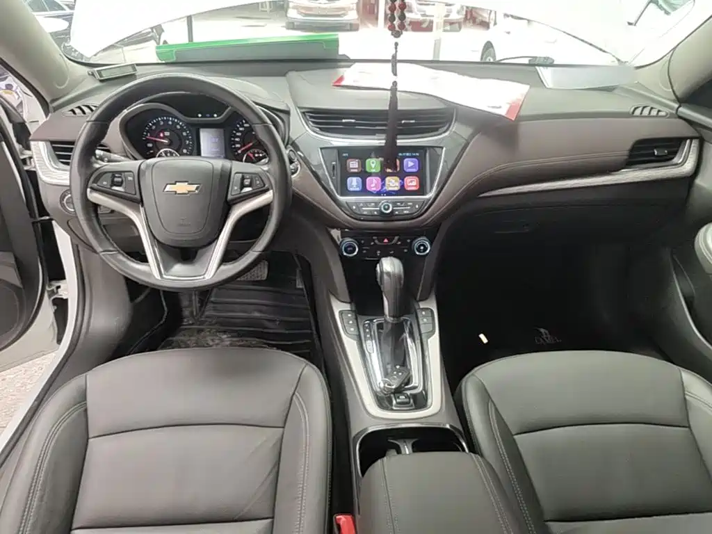 Chevrolet Malibu 2018 — фото 10