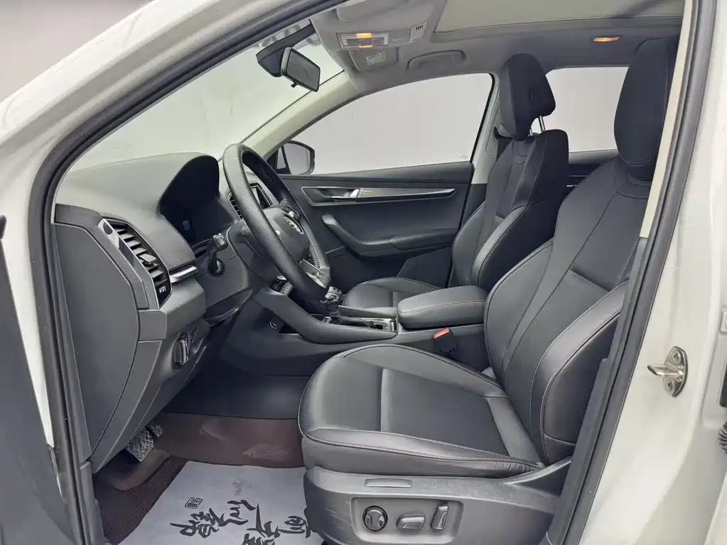 Skoda Karoq 2023 — фото 9